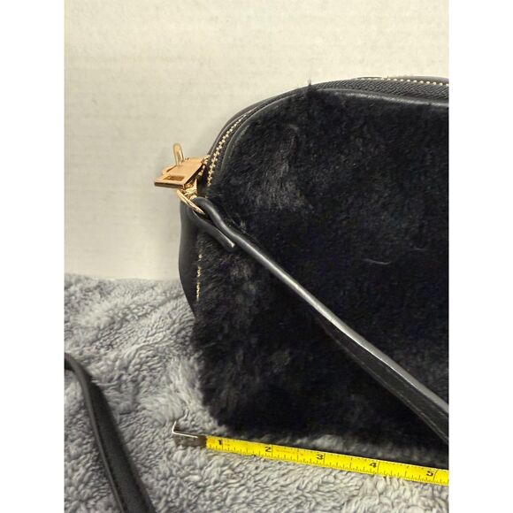 Urban Expressions Sylvester Crossbody-- Faux Fur Front Black MSRP 70 - Picture 8 of 10